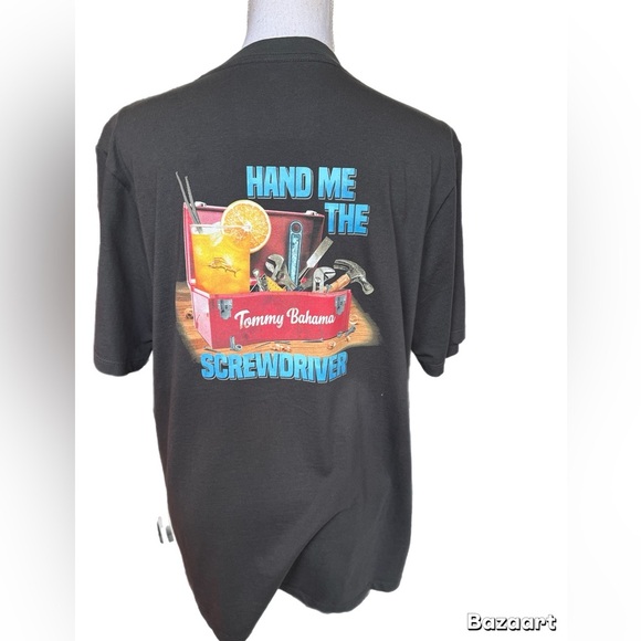 Tommy Bahama T Shirt Size S/P Gray Funny Hand Me The Screwdriver Graphic - Picture 3 of 4